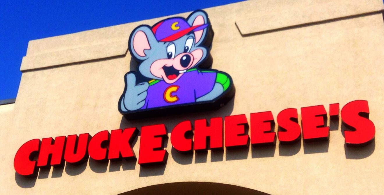 Top 10: Chuck E. Cheese gets a new look, Applebee’s returns to its roots