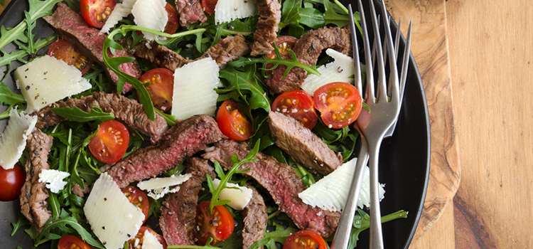 Fresh produce and grill marks help menus turn over a new leaf for spring [Image: Salad with sliced steak]