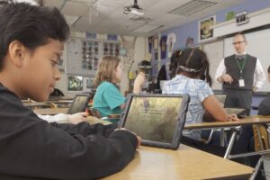 Middle-school students learning with free online educational resources on American Indian removal, produced by the National Museum of the American Indian. (Photo by Alex Jamison) 