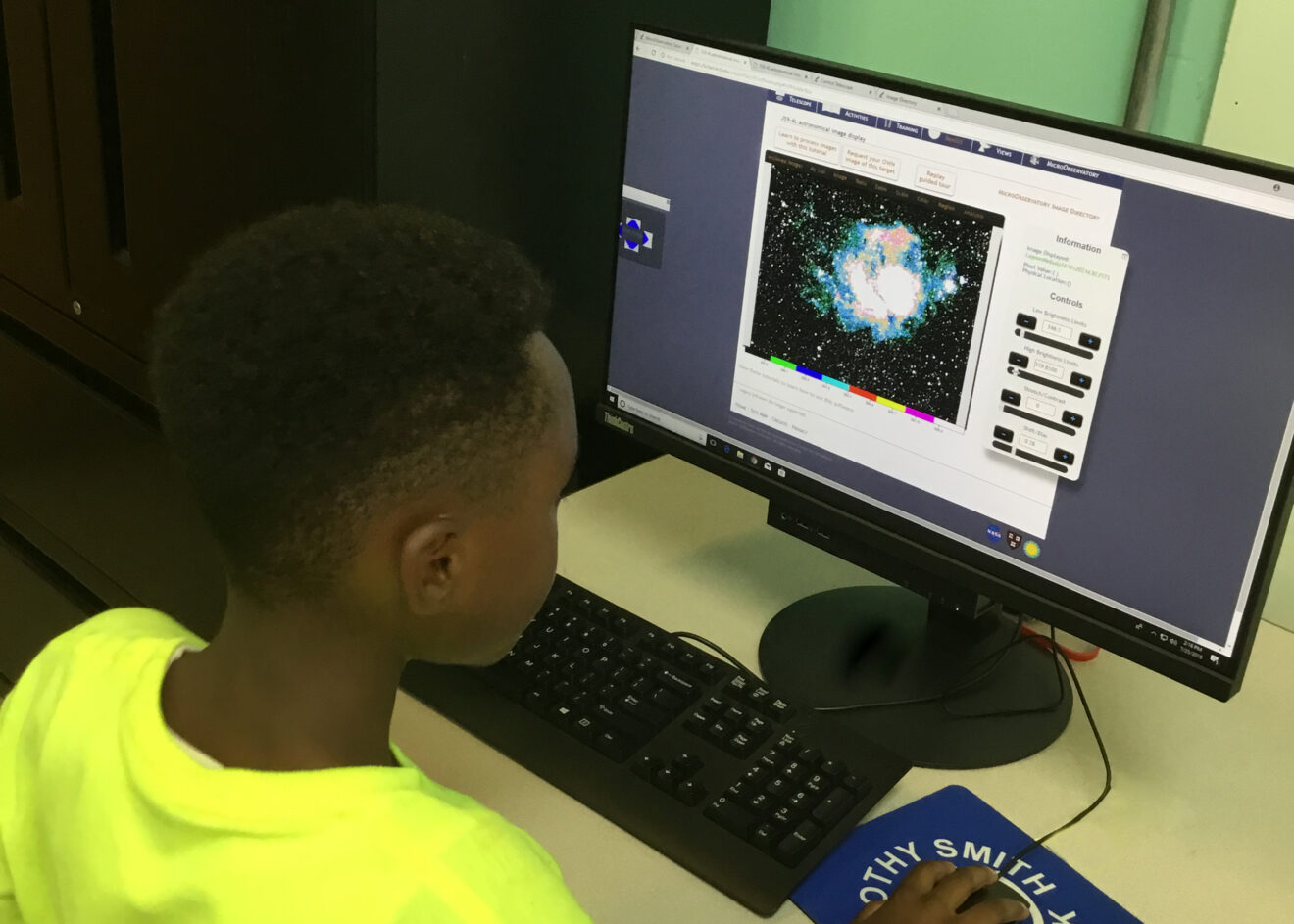 A student participant in a Timothy Smith Network program in Boston processes a MicroObservatory image of the Lagoon Nebula. (Smithsonian Astrophysical Observatory)