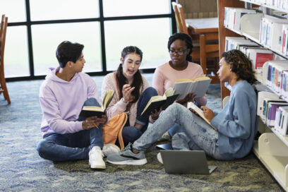 This alternative high school is building reading skills among ELLs